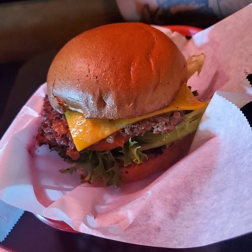 Burger at Tony's Darts Away in Burbank