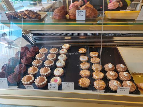 Cakes at La Pâtisserie Vegan - Les Saveurs De La Bastille in Liege