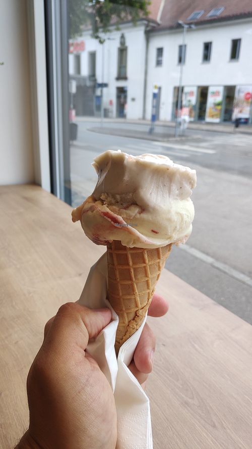 maroni(chestnut) and Zwetschgenknödel (Plum) at Eisbiene in Krems An Der Donau