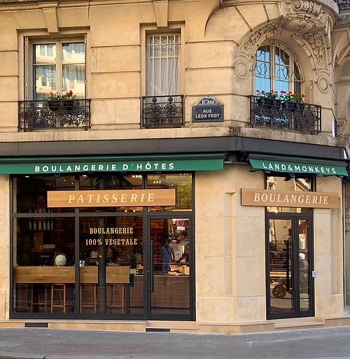 Recettes gourmandes de qualité, élaborées en fonction des saisons et 100% végétales ! at Land & Monkeys - Roquette in Paris