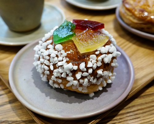 Brioche bordelaise at Land & Monkeys - Roquette in Paris