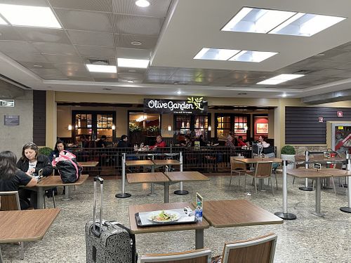 Front of restaurant at GRU - Olive Garden - T2 in Guarulhos
