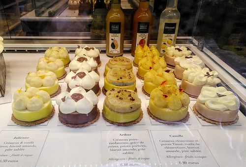 Vegan pâtisseries at Sucré Coeur in Paris