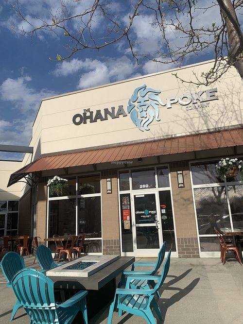 Season outdoor seating  at Ohana Poke Company in Billings