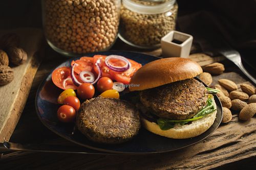 Image of COMPASION I CARNICERIA CIEN POR CIEN VEGETAL