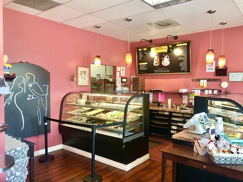 Interior  at Skiff's Cakes in Simi Valley
