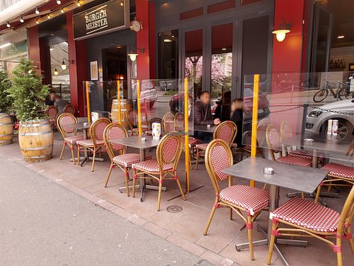 Outdoor seating at Burgermeister Altstetten in Zurich