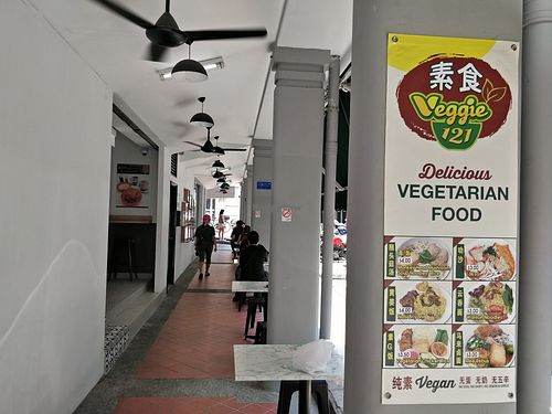 The 5 foot way at Veggie 素食 121 in Central Singapore