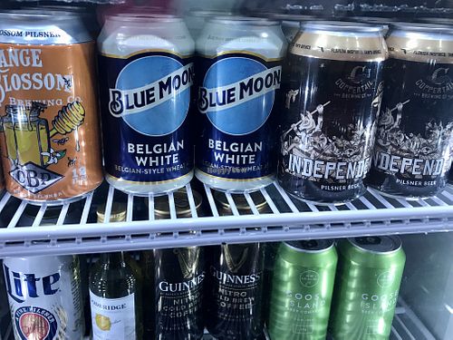 decent beer selection  at Larry's Ice Cream & Gelatos in St Pete Beach