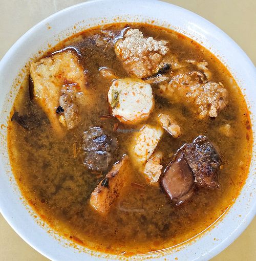 Yong Tau Foo in prawn soup at Yee Yi 如意斋素食 in Ipoh