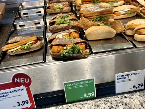 vegan 'vish' roll  at Nordsee - Landungsbrücken in Hamburg