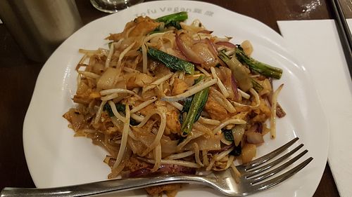 Stir fry ho fu rice noodles with vegetables and extra tofu at Tofu Vegan - Islington in North London