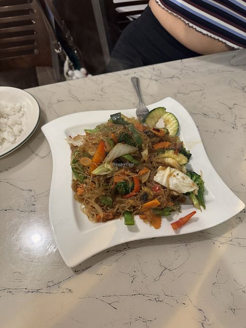 Pad woon sen- vegan style  at Thai Cafe in Temple
