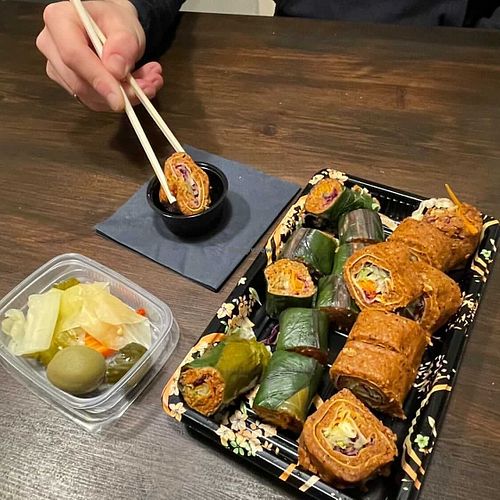 Pazi roll x California Roll

Bestel eenvoudig op onze website; 

Www.cigkoftepoint.nl at Cigkoftepoint in Breda