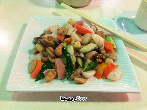 Meal #6: Diced mushrooms, vegetables, fresh lily and cashew nuts at Veggie Source Restaurant in Hong Kong Island