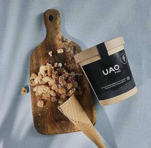 Cookie crumble ice cream at UAO by Mú - Healthy Italian Gelato in Lisbon