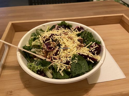 Salad with vegan cheese at Granvegano in Poznan