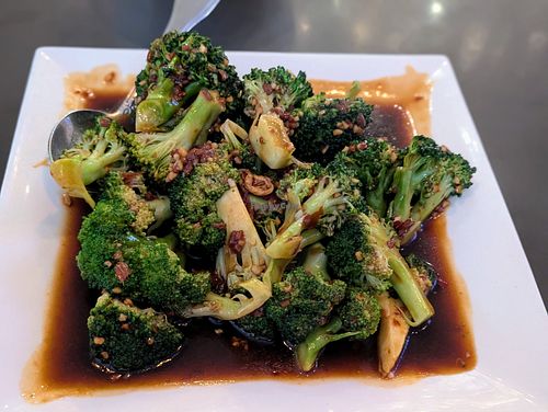 Broccoli in tangy garlic sauce at Uptown China Restaurant in Seattle