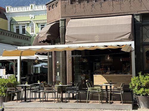 front  at Erb Brot in Merano