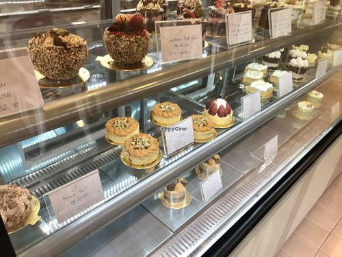 More sweets at Renata Dias Vegan Patisserie in Brasilia