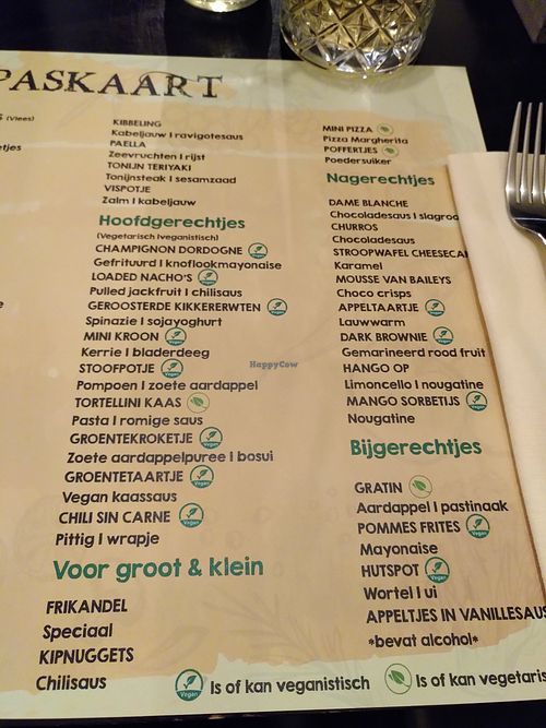 Tapas kaart met de hoofdgerechten, nagerechten en bijgerechten. Er zijn ook nog 5 vegan voorgerechten. Wel even op je bestelkaart aangegeven dat je ze vegan wil. at Eetcafé 't Raadhuys in Aalten