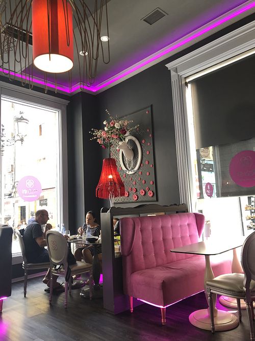 Interior  at Miss Sushi in Alicante