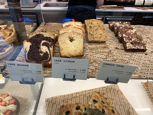 Lemon cake, VEGAN!  at Land & Monkeys - Amsterdam in Paris