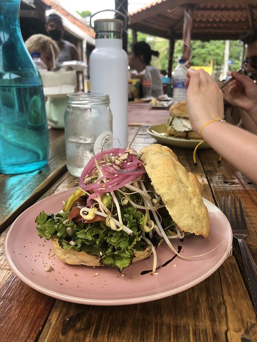 Vegan bagel at Nalu Bagel & Cafe in Tamarindo