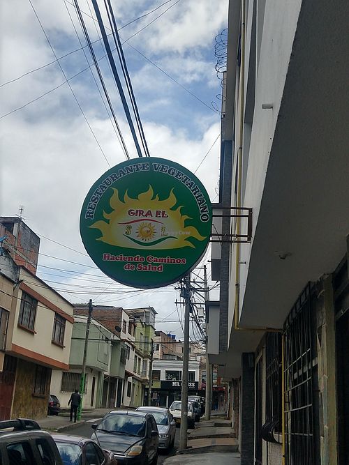 Exterior sign to look for in June 2024 at Gira El Sol in Pasto
