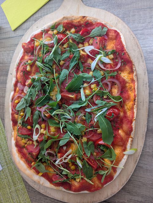 Veggie Flammkuchen with tomatoe sauce instead of cheese at Die Kramerey in Eggenburg