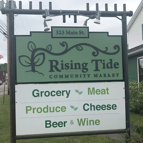 front sign at Rising Tide Community Market in Damariscotta