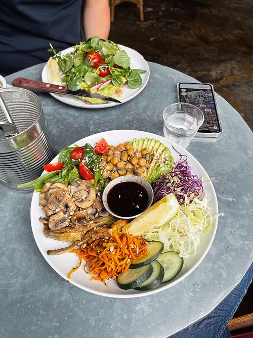 vegan bowl at Café Janis in Lisbon