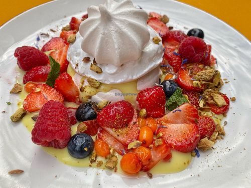 Pavlova  at Vegan Oasis in Tallinn