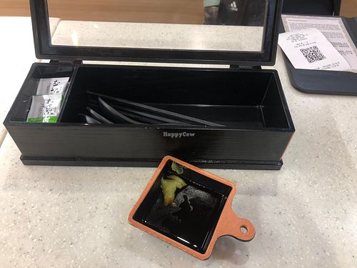 Basic set- free wasabi and soy sauce is served separated at Saute Sushi 素特•素司 in Central Singapore