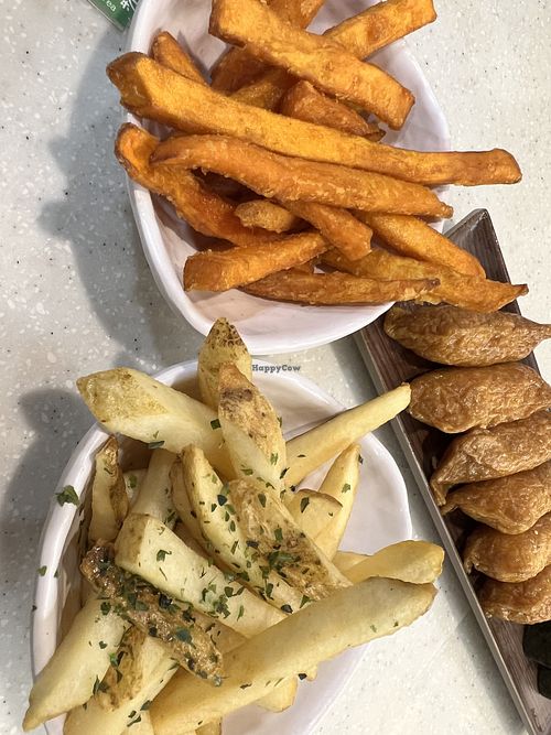 Sweet potato fries, nori fries 7.8/10  at Saute Sushi 素特•素司 in Central Singapore