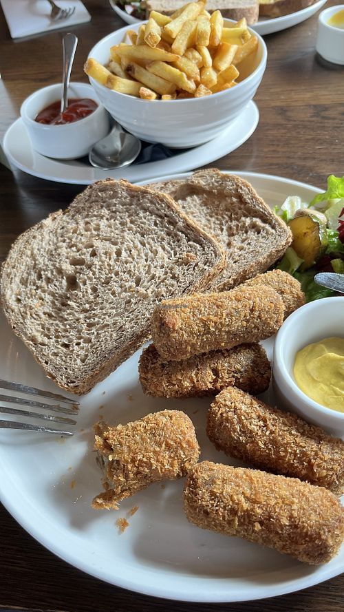 De vegan paddenstoelen kroketten zijn écht een aanrader!   at Narline in Zuidwolde