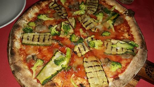Pizza with onion, broccoli and courgette at Why Not? in Chiang Mai