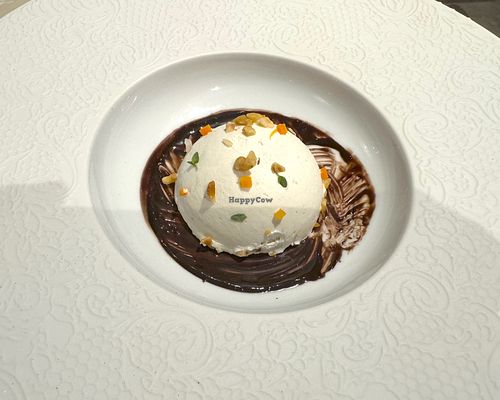 Carrot cake at Linfa in Milan