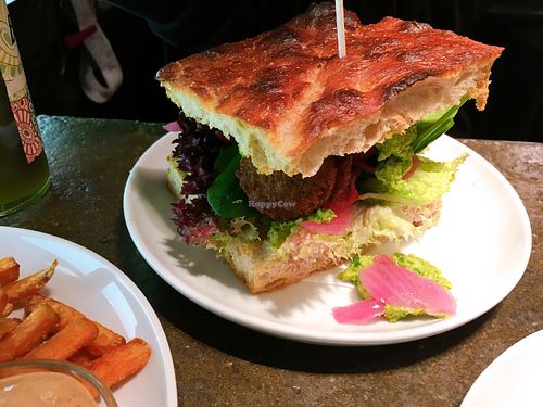 Burger at Deli in Leipzig