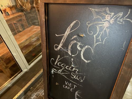 sign #Veganuary at Lôc Vegan in Mainz