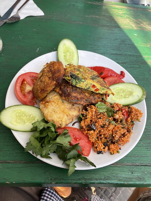 Gemischter Teller zum selbst zusammenstellen , vegan  at Paşa Hamam Cafe in Istanbul