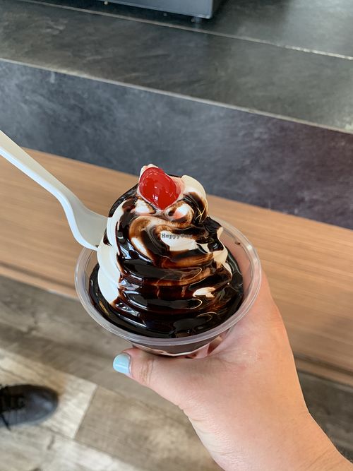 vegan sundae at Passion d'été in Levis