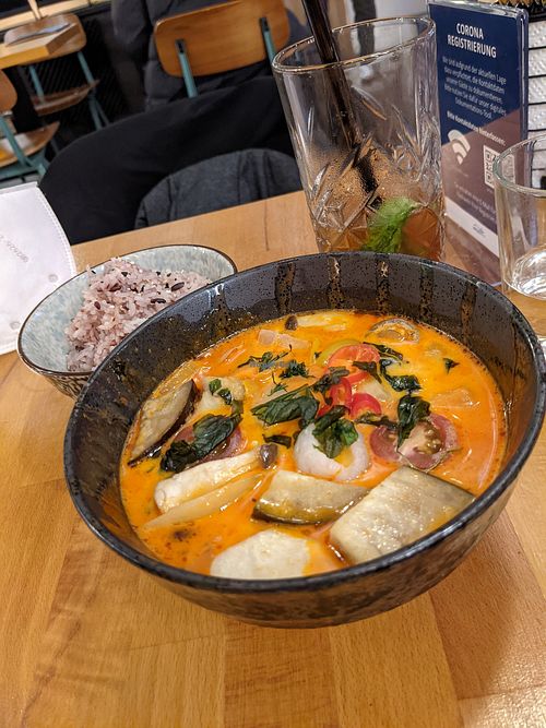Curry bowl at Chay Vegan Asian Kitchen in Hamburg