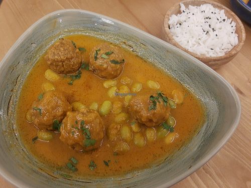 Meatballs and rice at Foodis in Sant Just Desvern