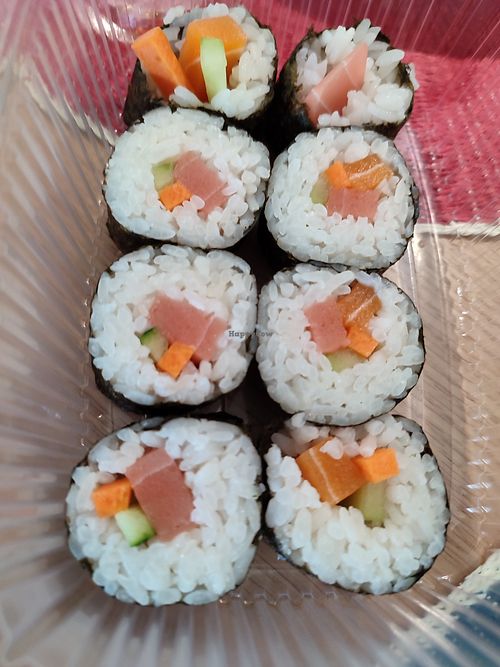 Sushi 🍣 at Foodis in Sant Just Desvern