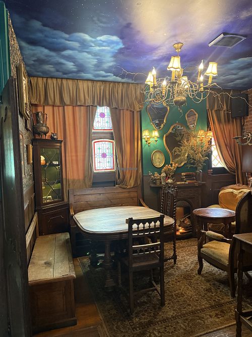 Urgemütlich   at Moon and Sons in Caen