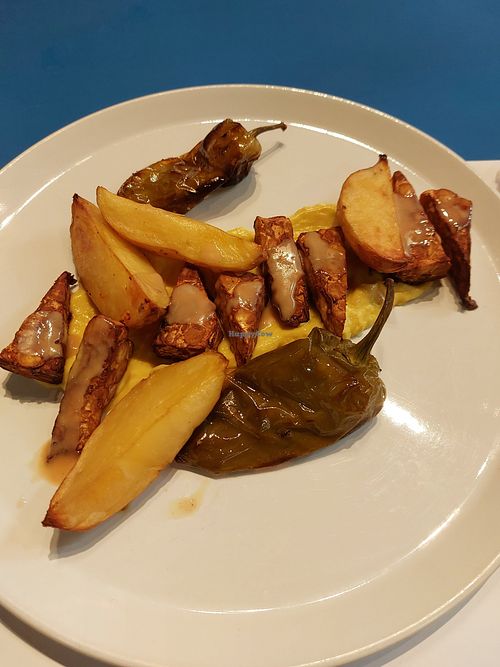 Tempeh dish at Brac Libreria di Arte Contemporanea in Florence