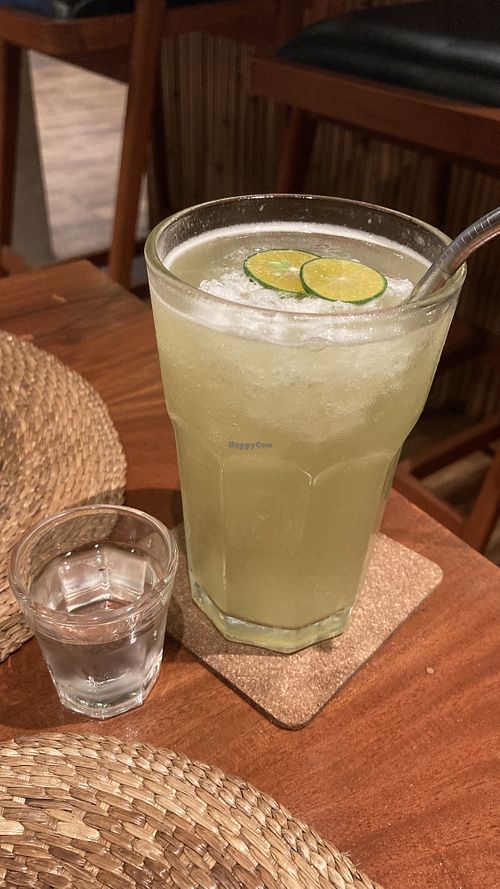 Calamansi slush with syrup   at anahaw in Dauin