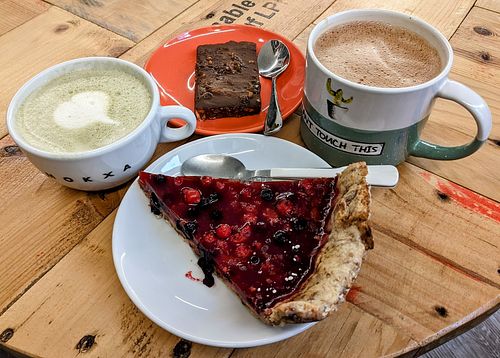 Matcha, mocha, cakes - all vegan and fairly priced at Kitsch Café in Epernay