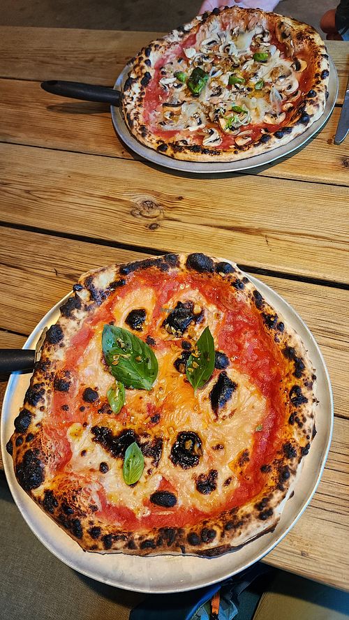 Vegan pizza at Disco House Funky Pizza in Palafrugell